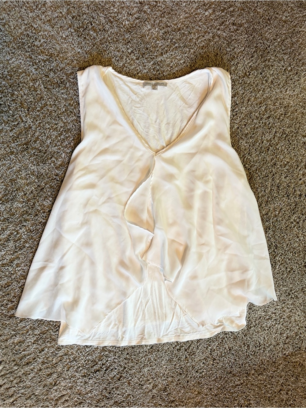 Green Envelope White Sleeveless Ruffle V-Neck Flowy Blouse Top Size XL